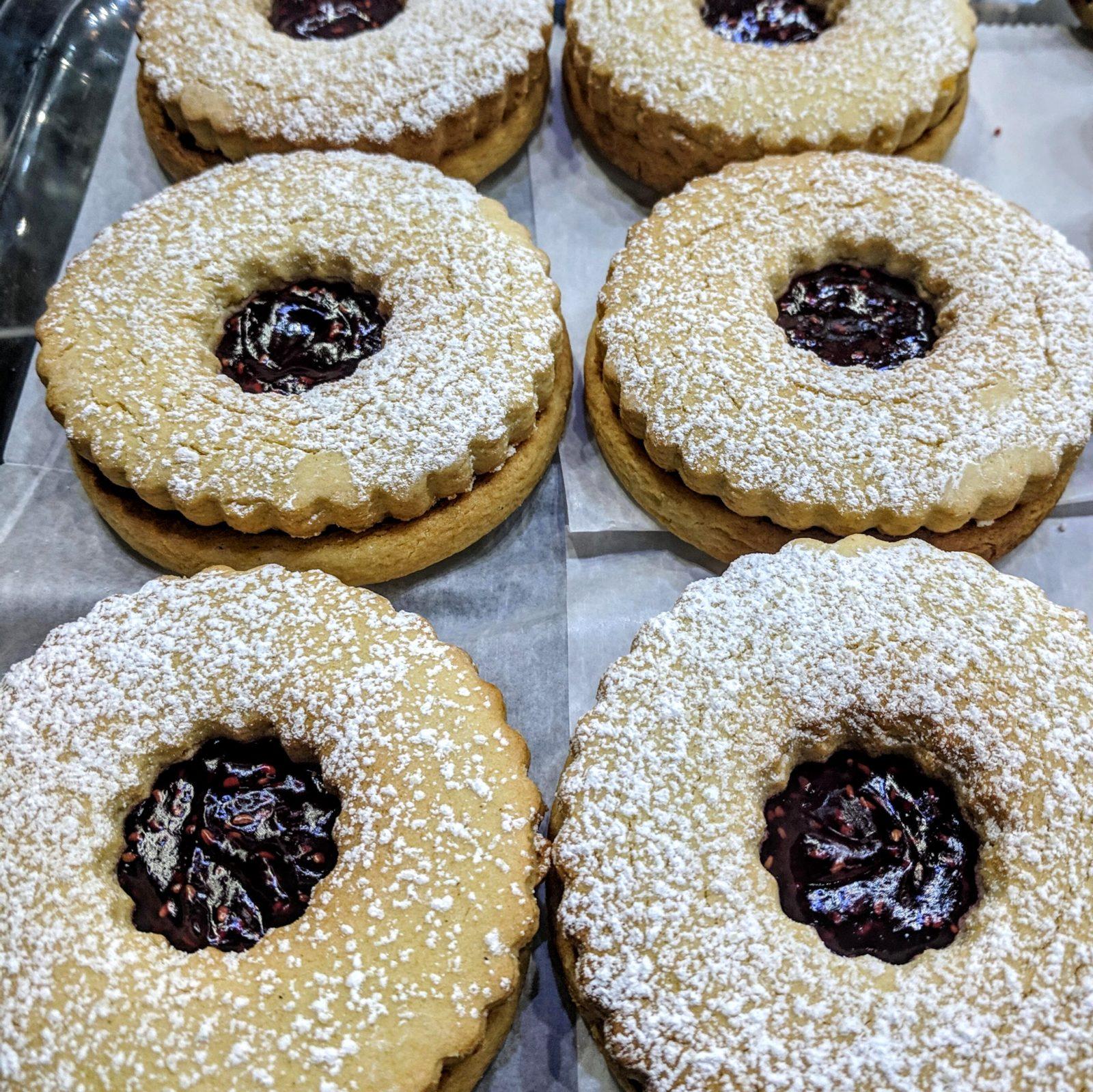 Linzer Tarts